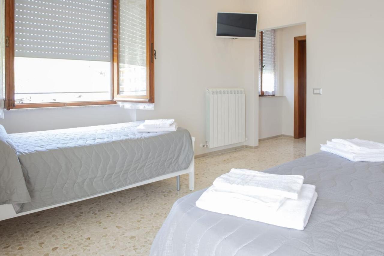 B&B Alba Sul Mare Guest House Massignano Exterior photo